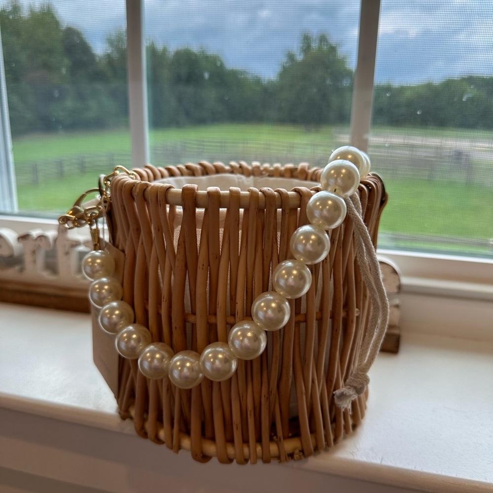 Pearl Handbag - Picture 2 of 6